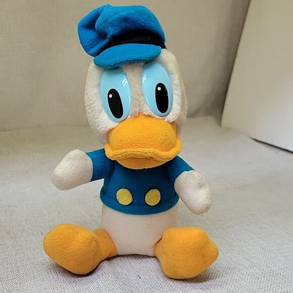 Disney Mickey Mouse, Pluto for Mickey's Christmas Carol and Donald Duck - Picture 3 of 12